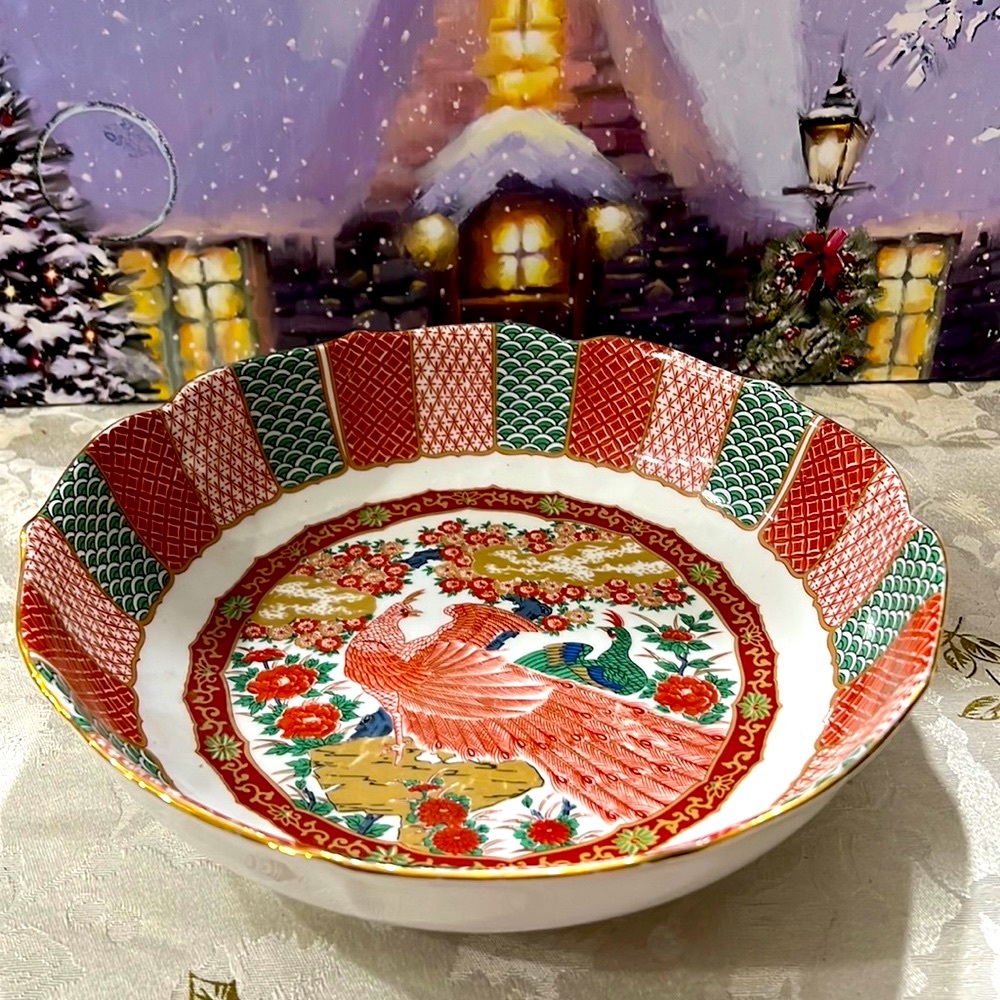 Arita Imari Peacock Serving Bowl 9.5” Porcelain. Japan Excellent condition.
